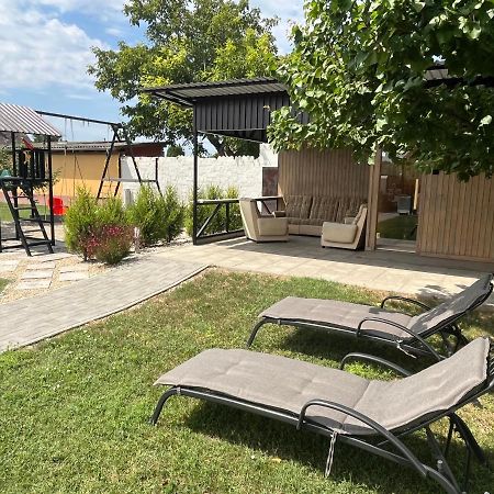 Rajczi Apartman Mohács Exteriör bild