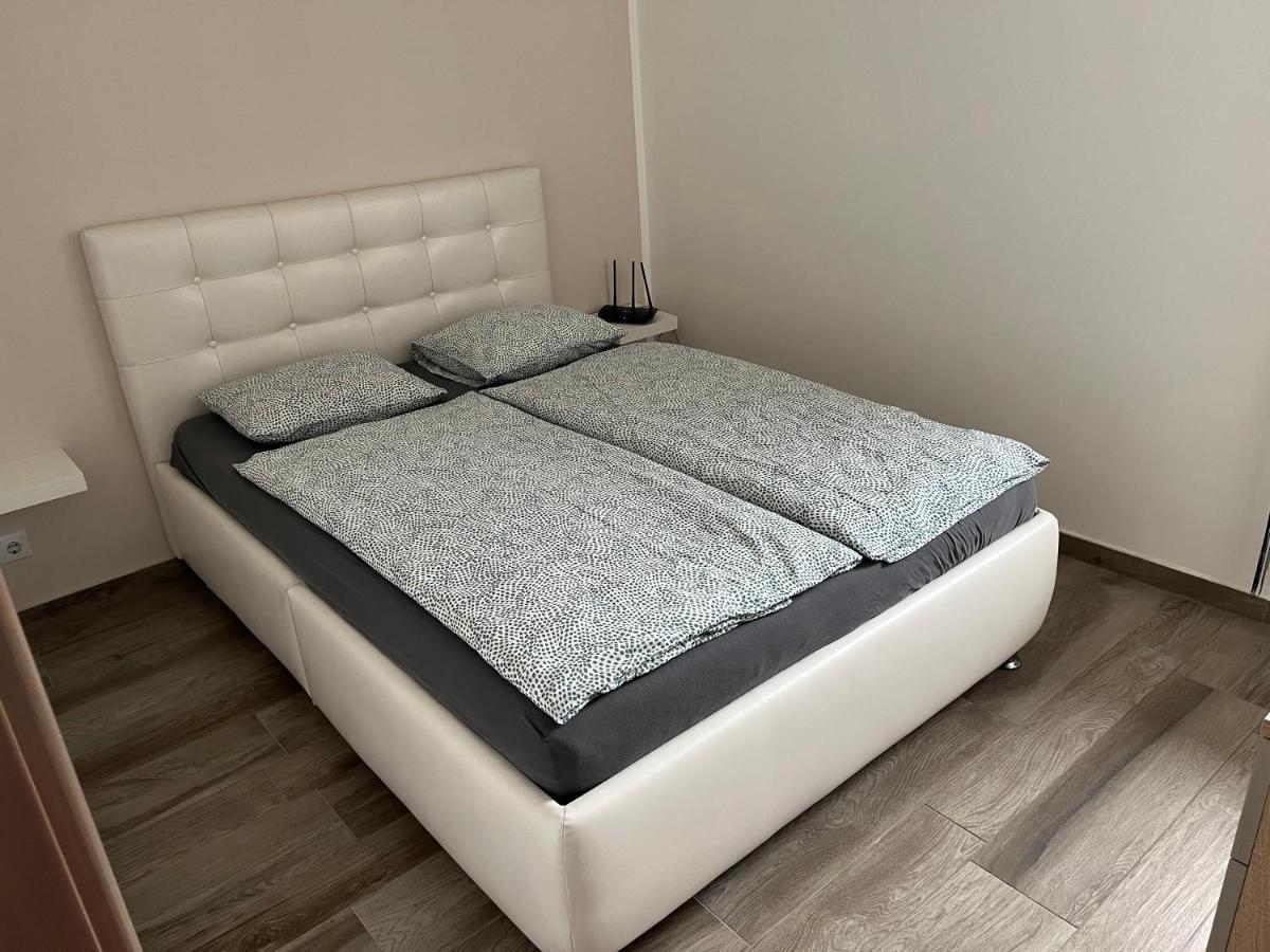 Rajczi Apartman Mohács Exteriör bild