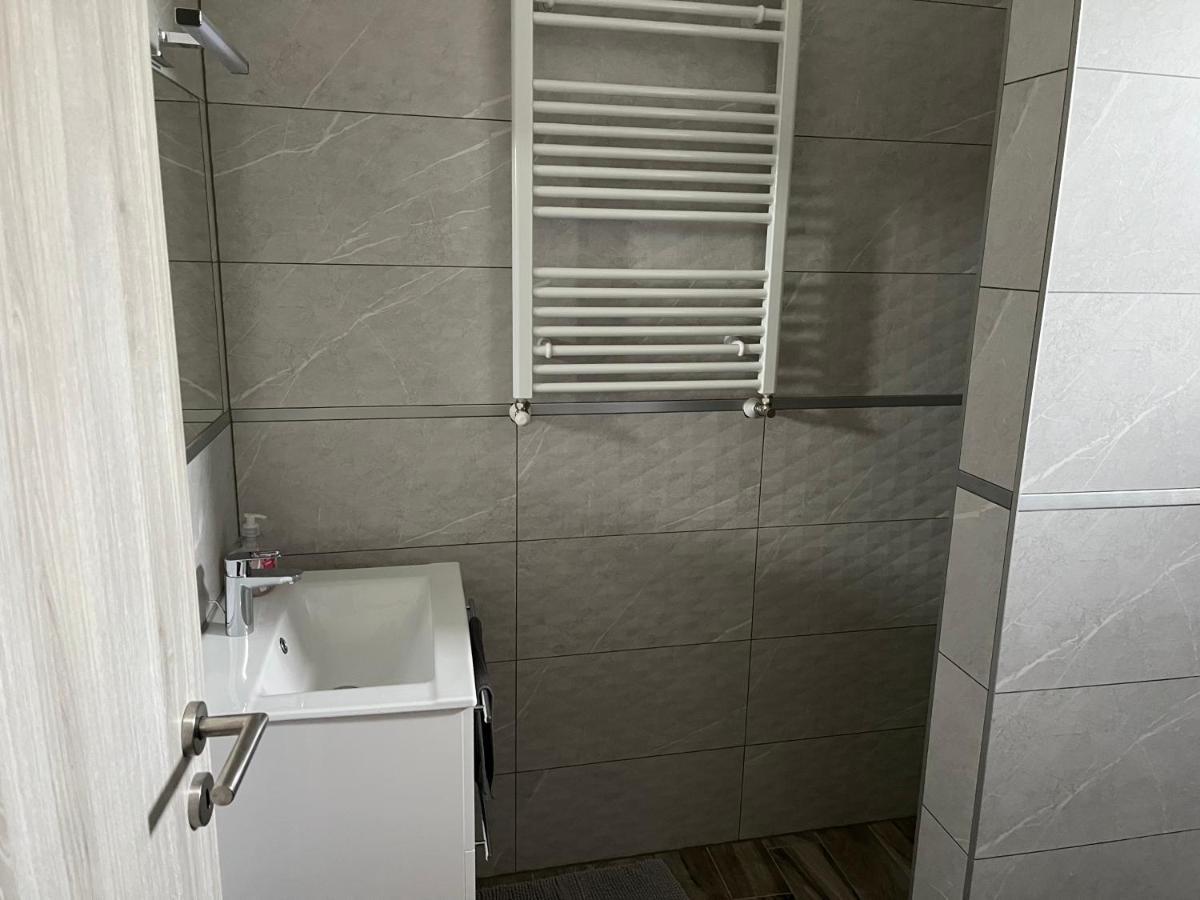 Rajczi Apartman Mohács Exteriör bild