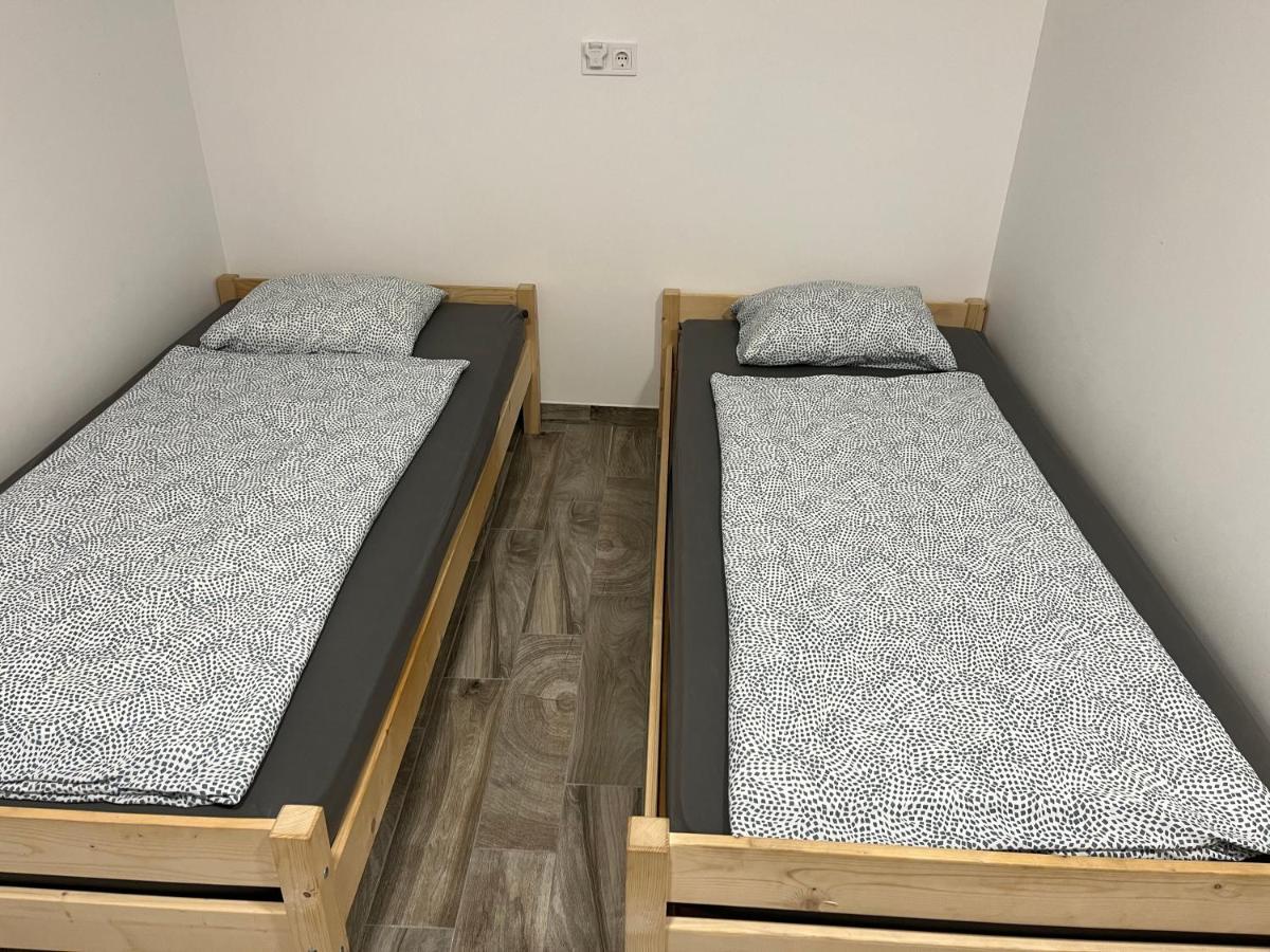 Rajczi Apartman Mohács Exteriör bild
