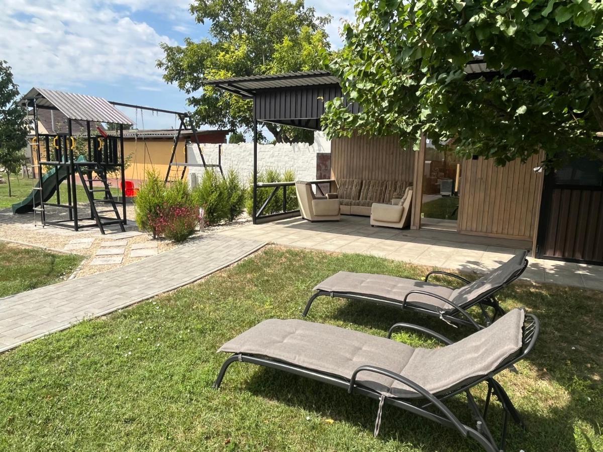 Rajczi Apartman Mohács Exteriör bild